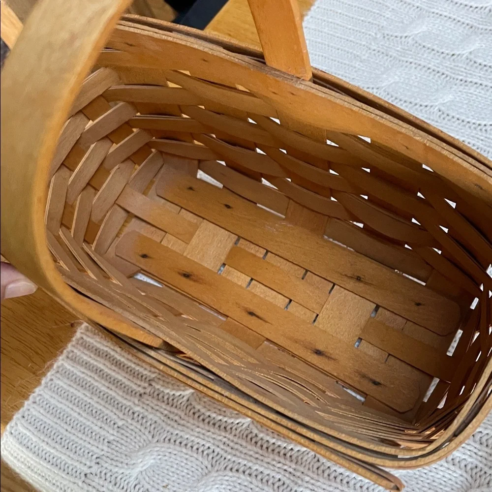 Longaberger Classic Candle Basket with plastic liner 1999 signed SKH.